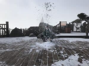 Rare Western-style snowfall record on the Fansipan