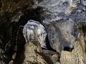 11 trải nghiệm & kinh nghiệm khám phá kỳ quan hang Tả Phìn